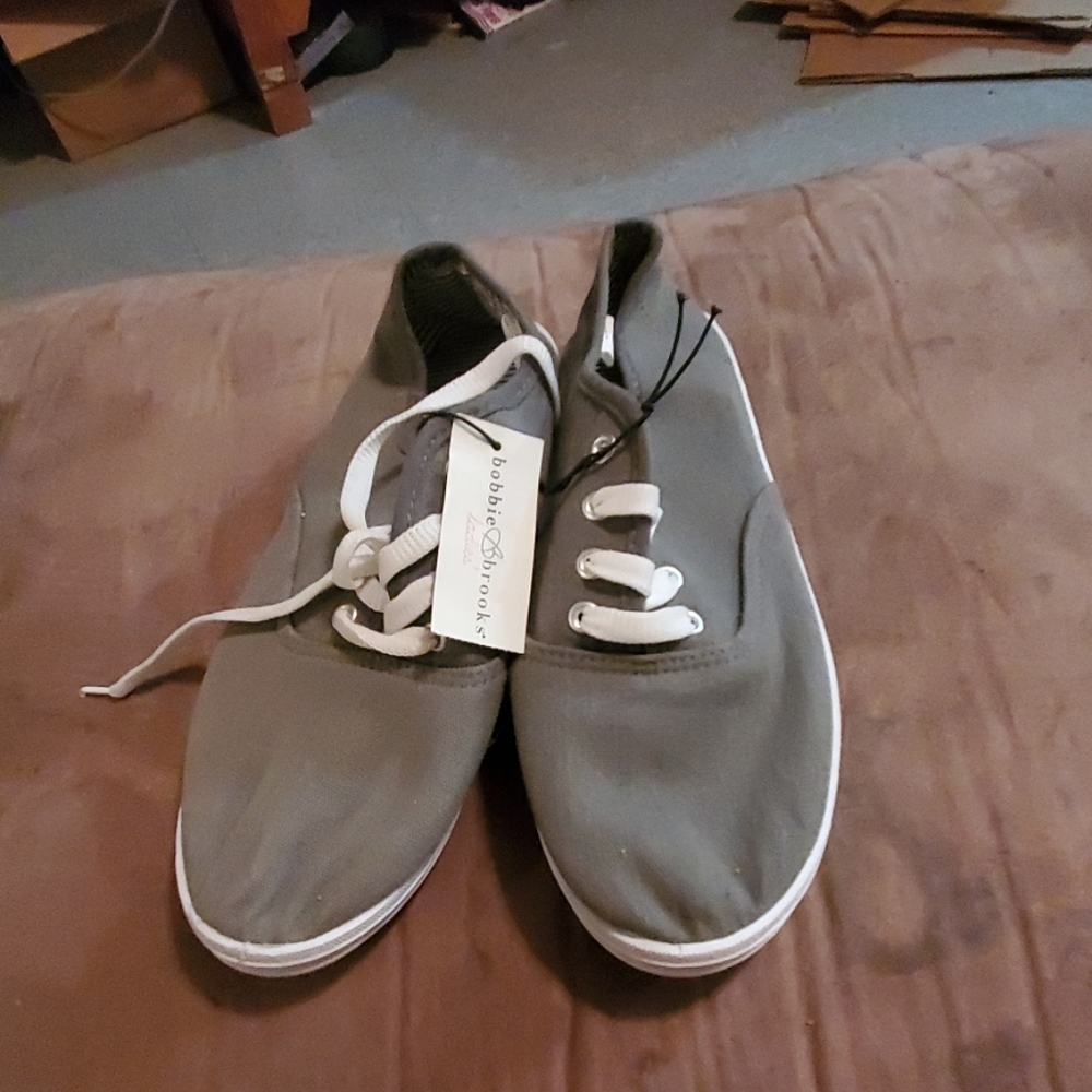 Women's shoes
